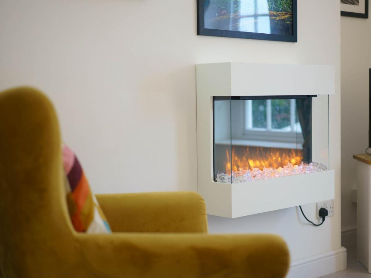 Pass The Keys Modern 2 Bed Flat Overlooking Aberaeron Harbour Buitenkant foto