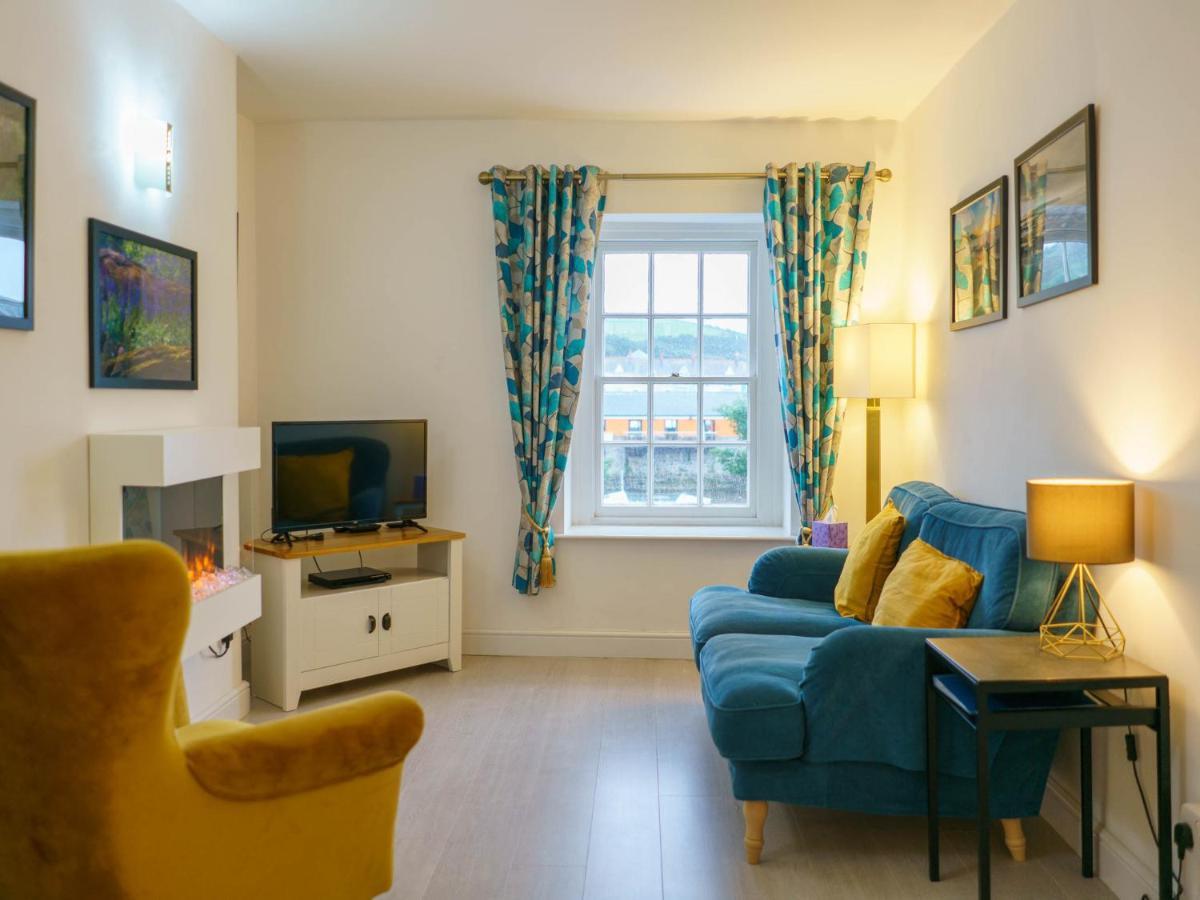 Pass The Keys Modern 2 Bed Flat Overlooking Aberaeron Harbour Buitenkant foto